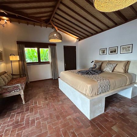Bed and Breakfast La Kreyiol à Uluwatu Extérieur photo